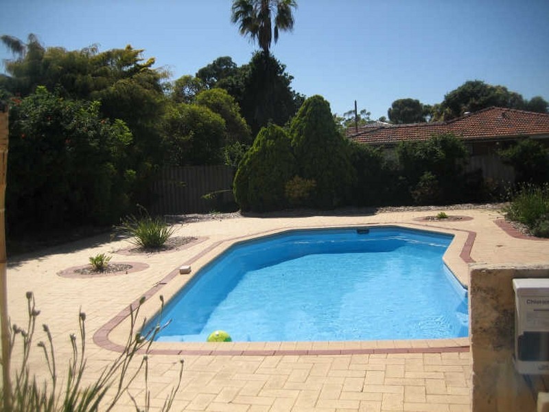 240 Riseley Street, Booragoon WA 6154