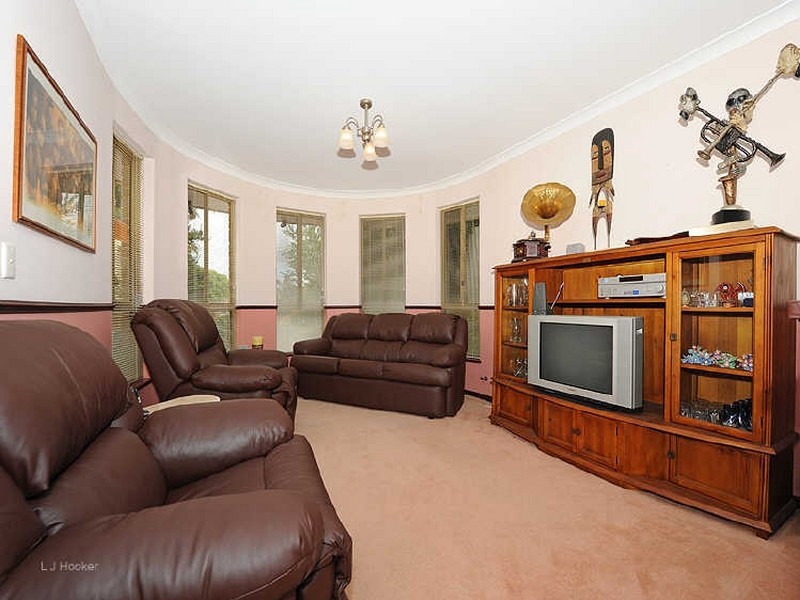 10 Hannah Place, Leeming WA 6149