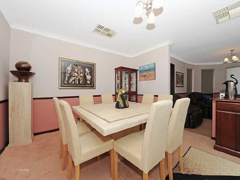 10 Hannah Place, Leeming WA 6149