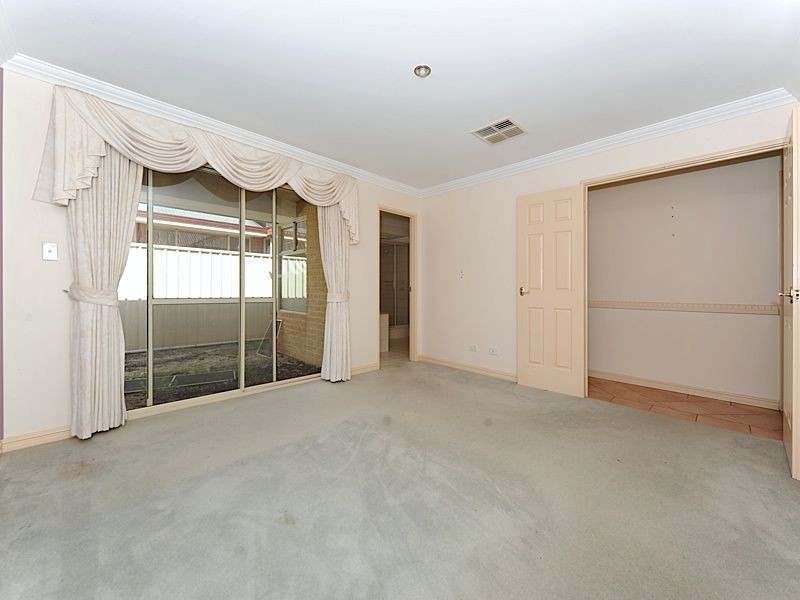 13 Kooralbyn Valley Crescent, Jandakot WA 6164