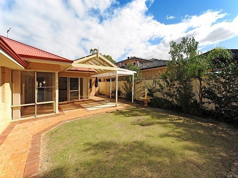 13 Kooralbyn Valley Crescent, Jandakot WA 6164