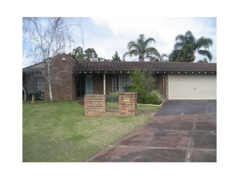 4 Milford Close, Leeming WA 6149