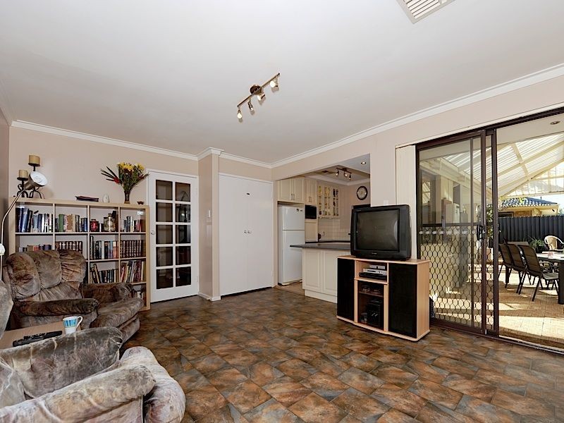 49 Gladstone Road, Leeming WA 6149