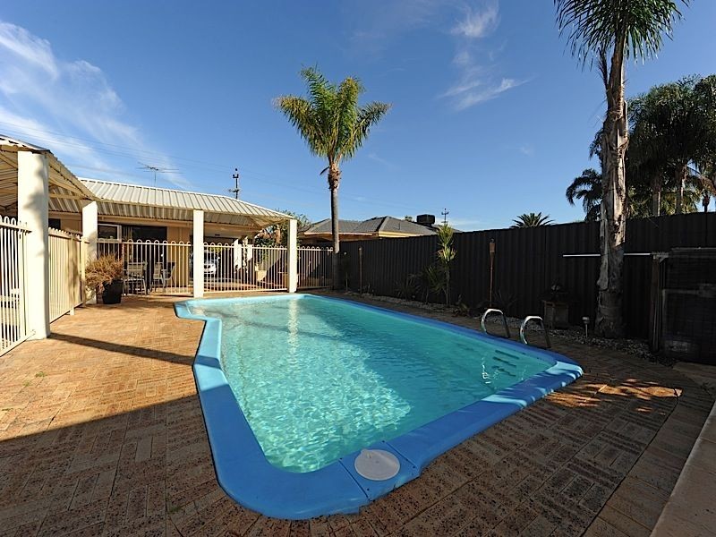 49 Gladstone Road, Leeming WA 6149