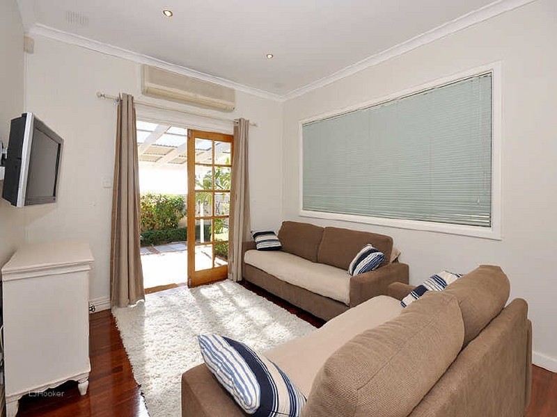 69 Redmond Road, Hamilton Hill WA 6163