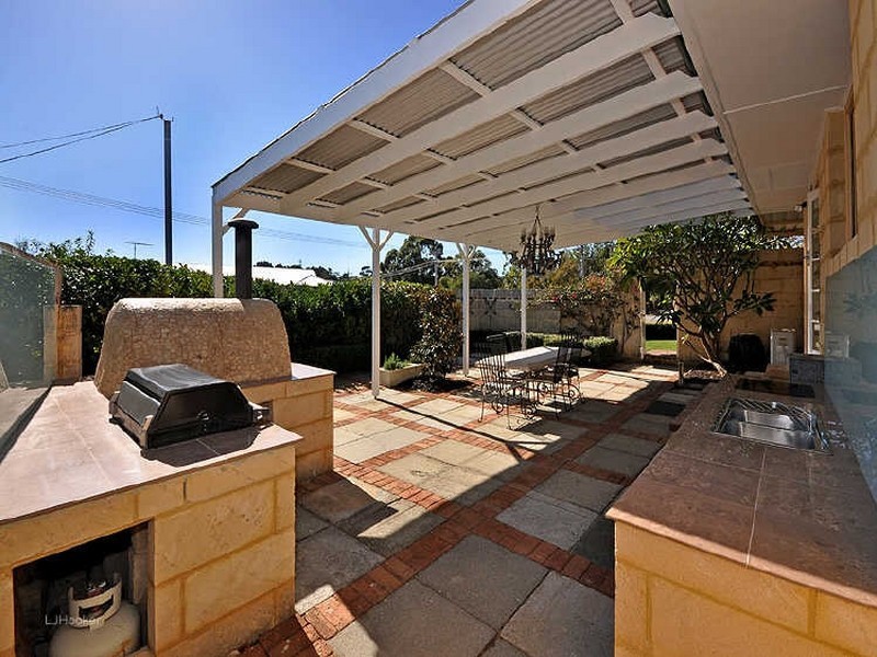 69 Redmond Road, Hamilton Hill WA 6163