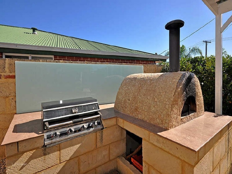 69 Redmond Road, Hamilton Hill WA 6163