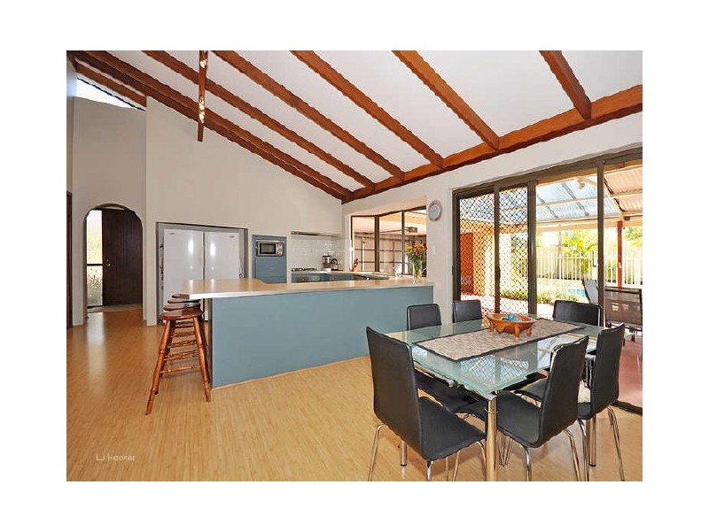 7 Gladstone Road, Leeming WA 6149