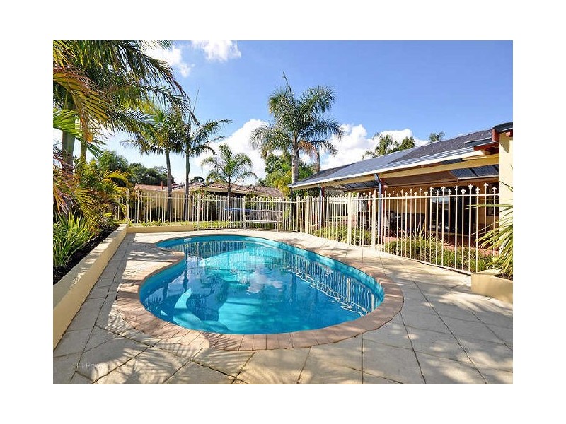 7 Gladstone Road, Leeming WA 6149