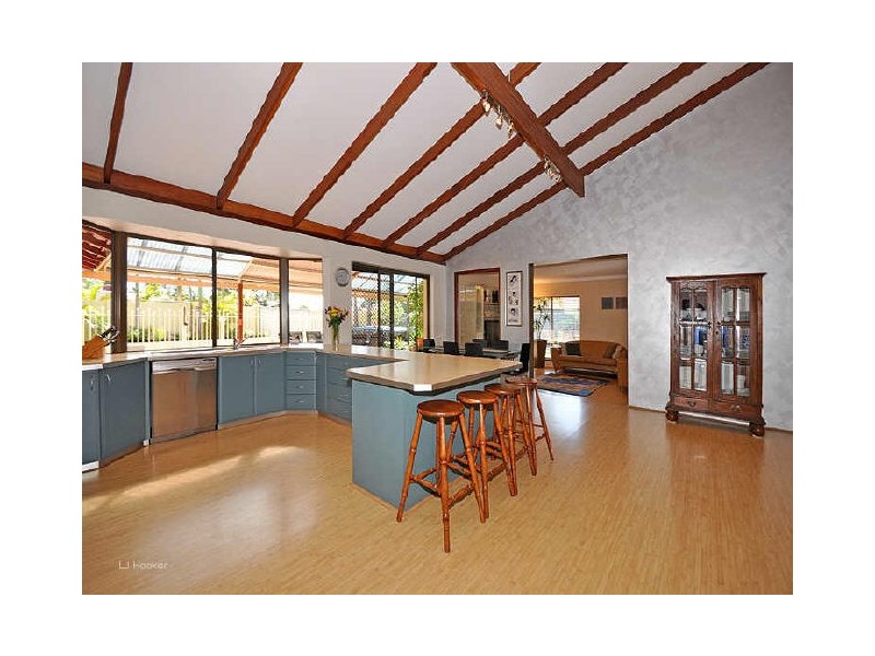 7 Gladstone Road, Leeming WA 6149