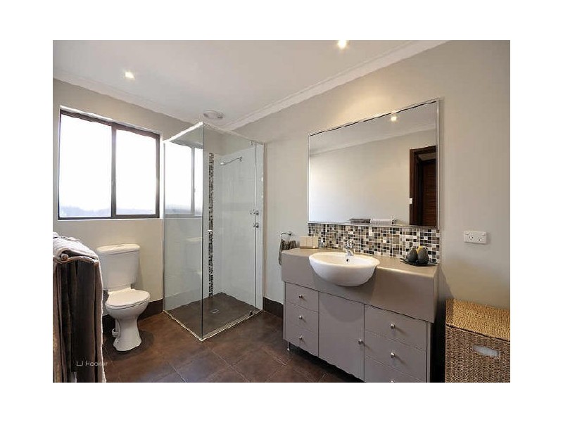 7 Gladstone Road, Leeming WA 6149