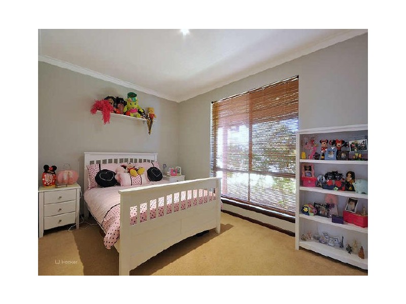 7 Gladstone Road, Leeming WA 6149