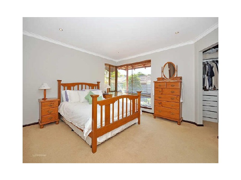 7 Gladstone Road, Leeming WA 6149