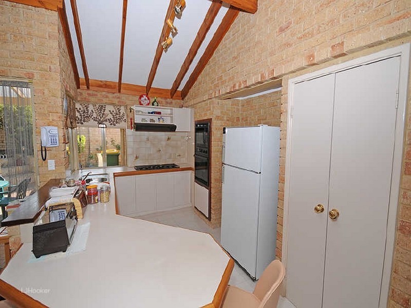 7 Harwood Rise, Leeming WA 6149