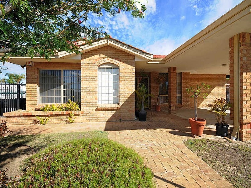 7 Harwood Rise, Leeming WA 6149