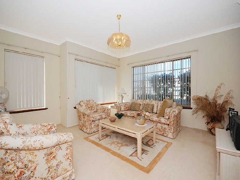 7 Harwood Rise, Leeming WA 6149