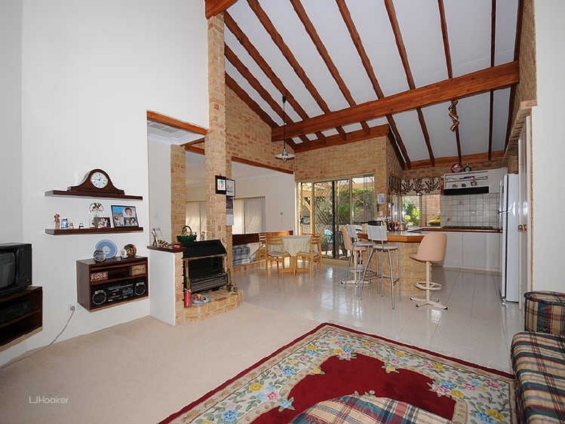 7 Harwood Rise, Leeming WA 6149