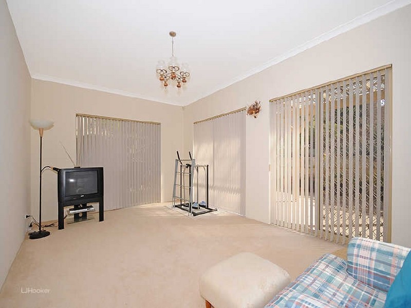 7 Harwood Rise, Leeming WA 6149