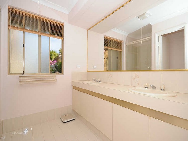 7 Harwood Rise, Leeming WA 6149