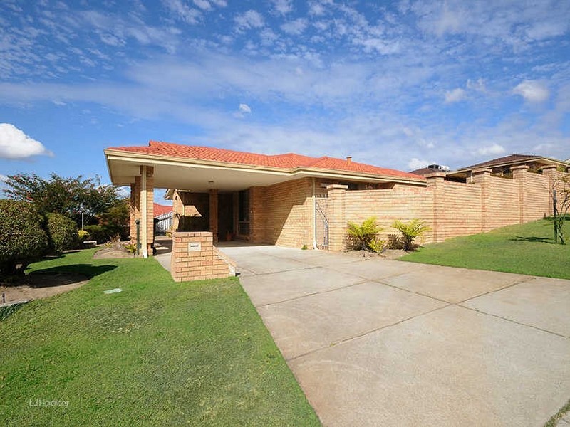 7 Harwood Rise, Leeming WA 6149