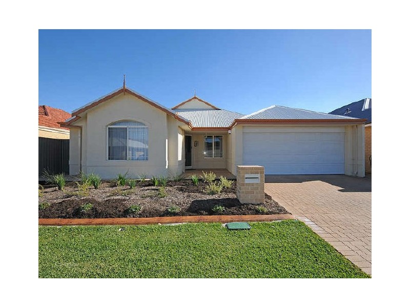 11 Jefferson Way, Piara Waters WA 6112