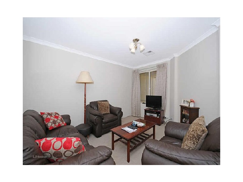 11 Jefferson Way, Piara Waters WA 6112