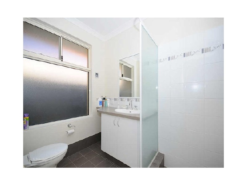 11 Jefferson Way, Piara Waters WA 6112