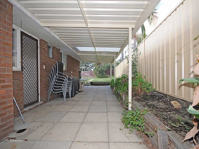 4 Hadlow Court, Leeming WA 6149