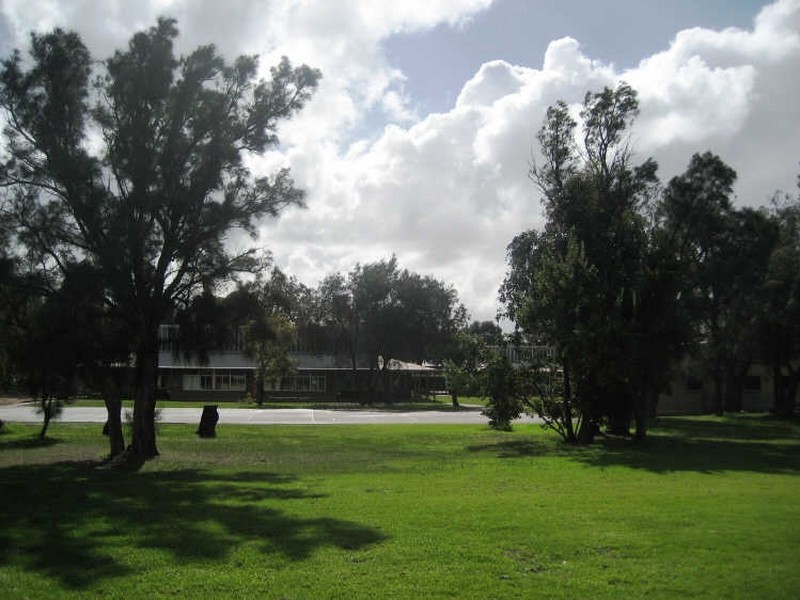 4 Hadlow Court, Leeming WA 6149