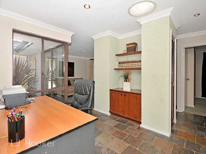 54 Parkway Road, Bibra Lake WA 6163