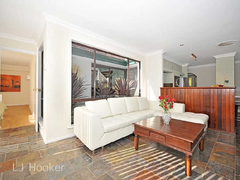 54 Parkway Road, Bibra Lake WA 6163