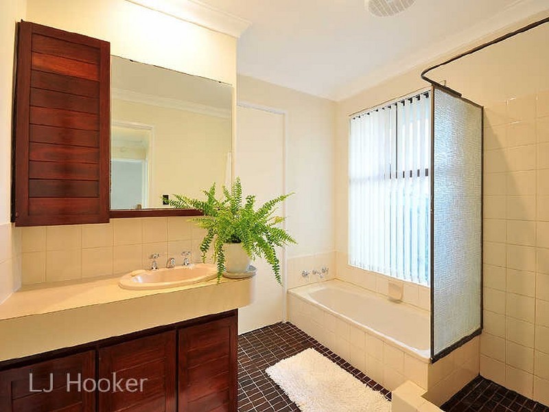 54 Parkway Road, Bibra Lake WA 6163