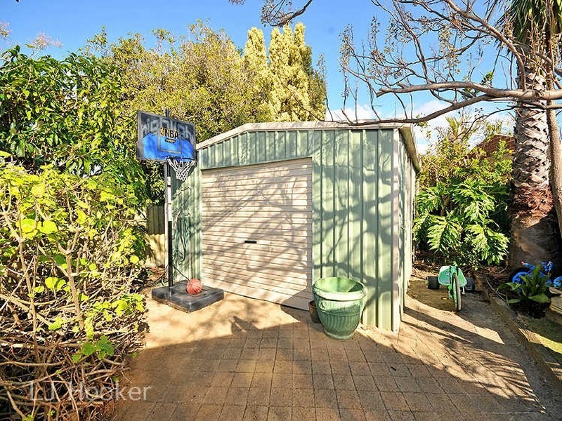 54 Parkway Road, Bibra Lake WA 6163