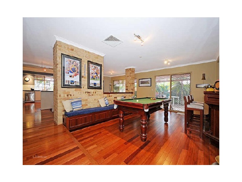 11 Mellor Court, Leeming WA 6149