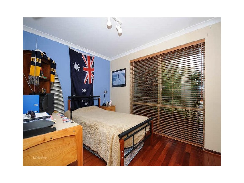 11 Mellor Court, Leeming WA 6149