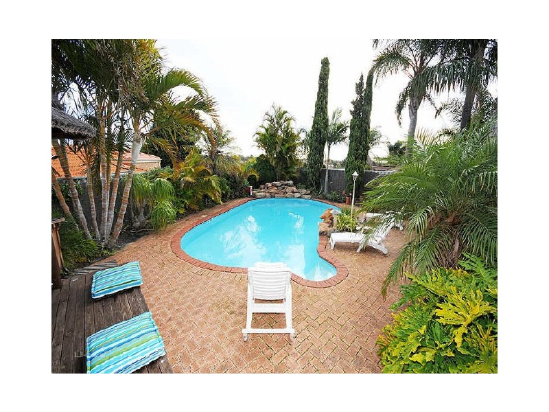 11 Mellor Court, Leeming WA 6149