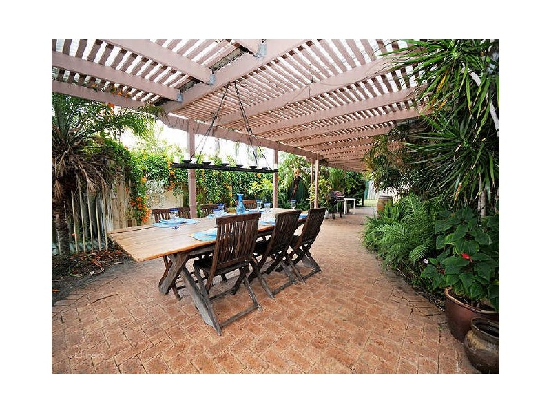 11 Mellor Court, Leeming WA 6149