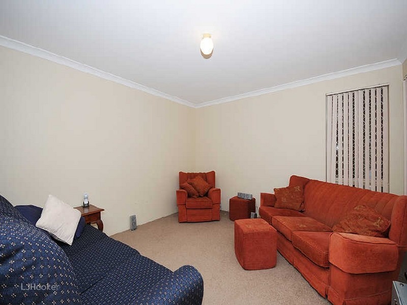 18a Noreatt Place, Leeming WA 6149