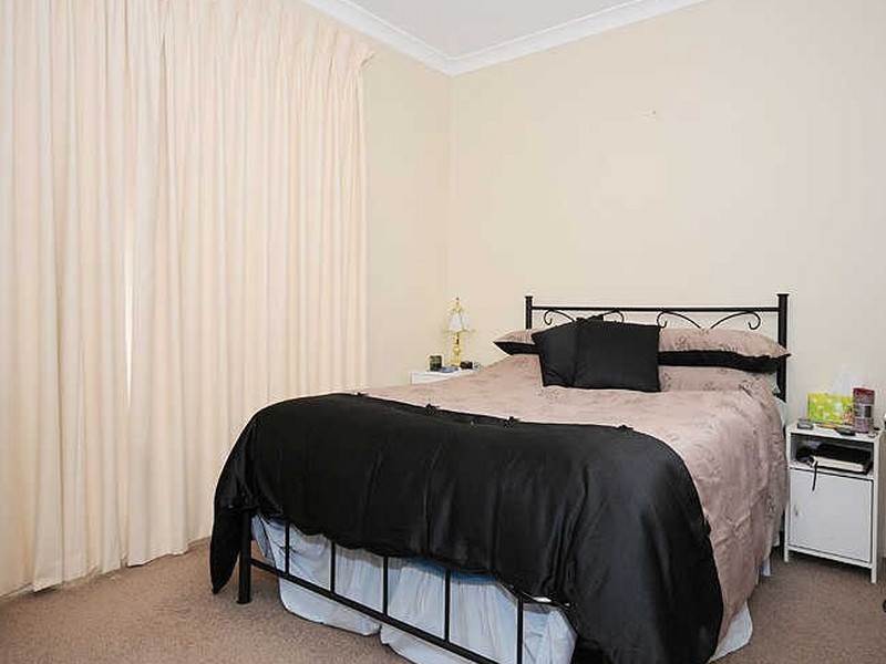 18a Noreatt Place, Leeming WA 6149