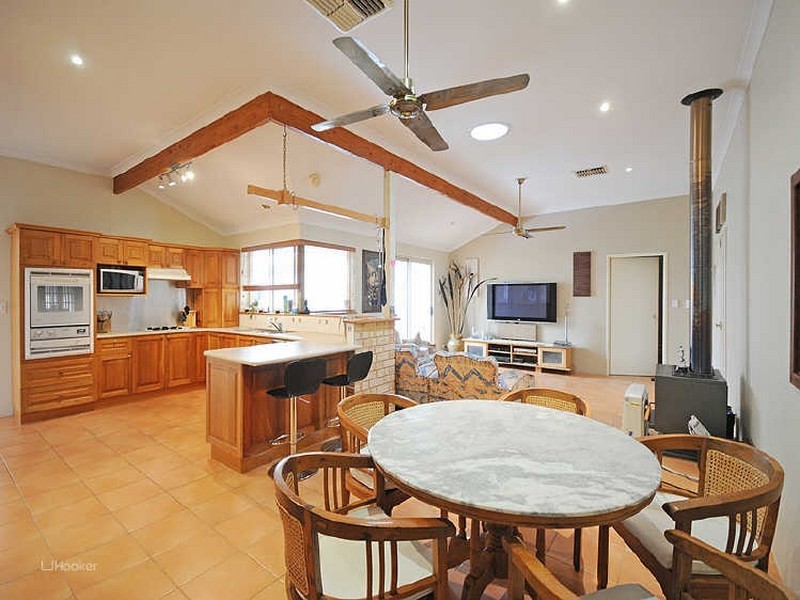 15 Twin Branch Rise, Leeming WA 6149
