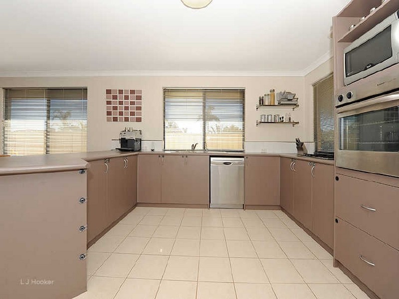 1 Fern Leaf Court, Leeming WA 6149