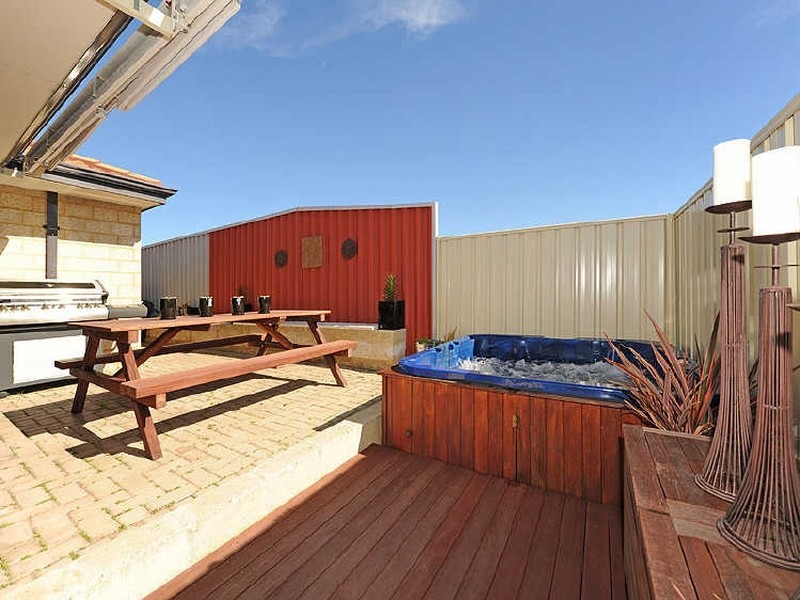 1 Fern Leaf Court, Leeming WA 6149