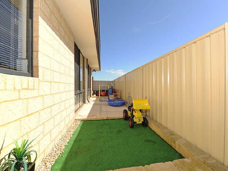 1 Fern Leaf Court, Leeming WA 6149