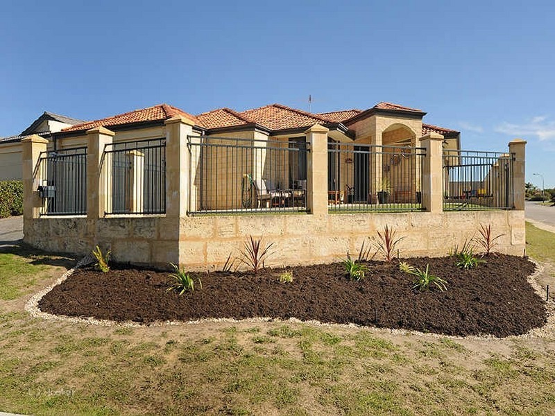 1 Fern Leaf Court, Leeming WA 6149