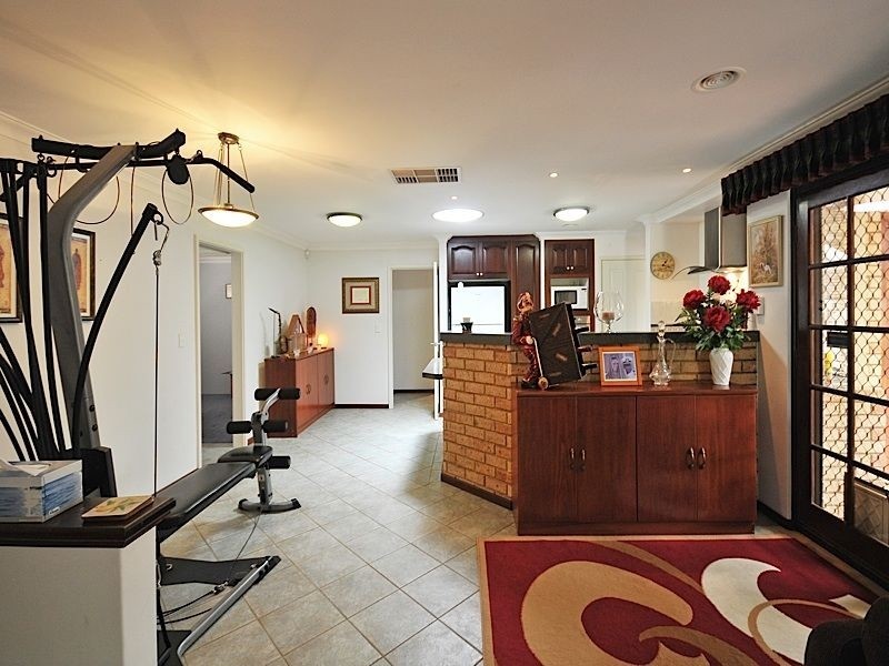 43 Casserly Drive, Leeming WA 6149