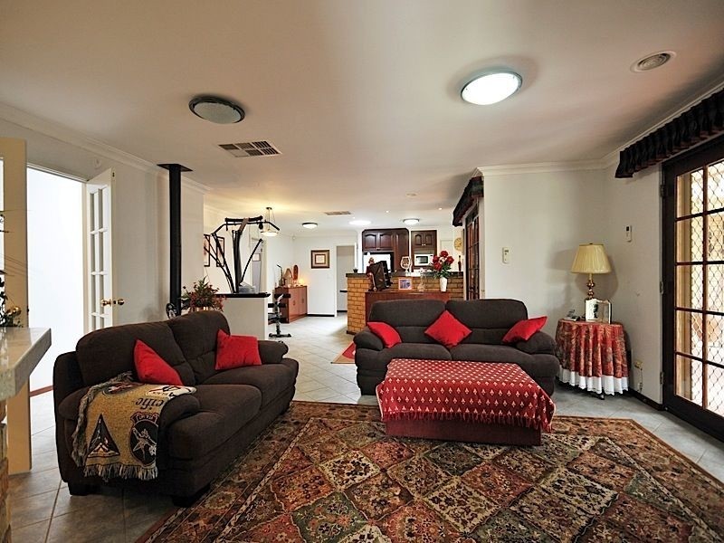 43 Casserly Drive, Leeming WA 6149