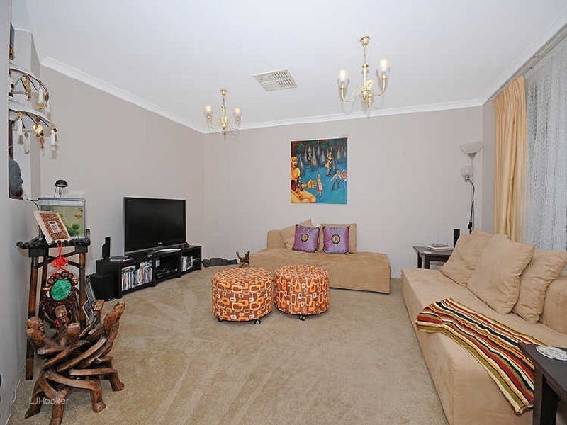 125 Brenchley Drive, Atwell WA 6164