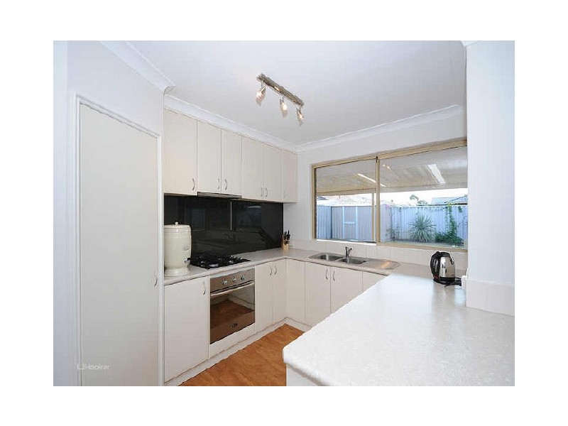10 Barra Close, Leeming WA 6149