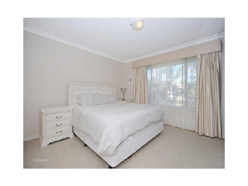 10 Barra Close, Leeming WA 6149