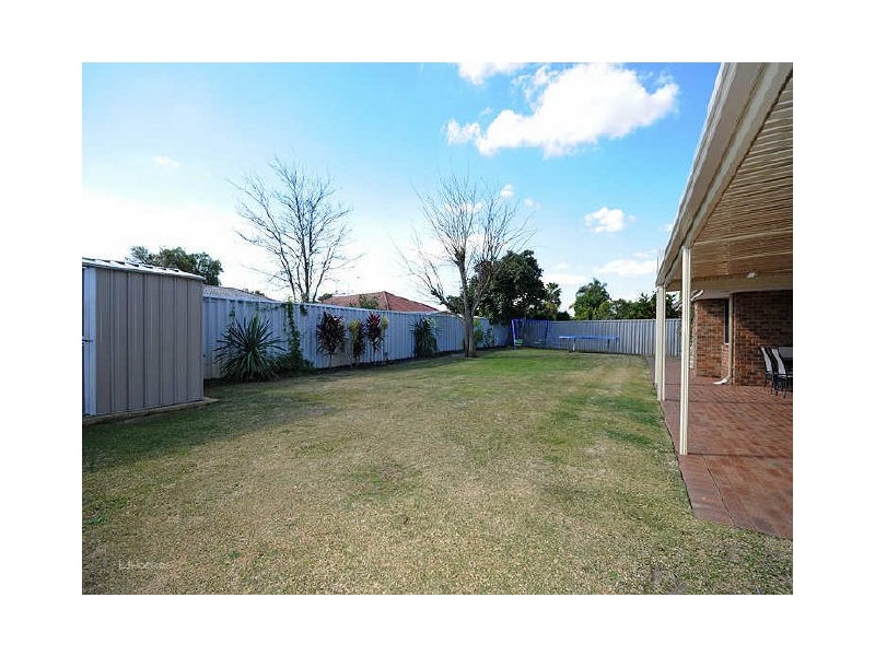 10 Barra Close, Leeming WA 6149